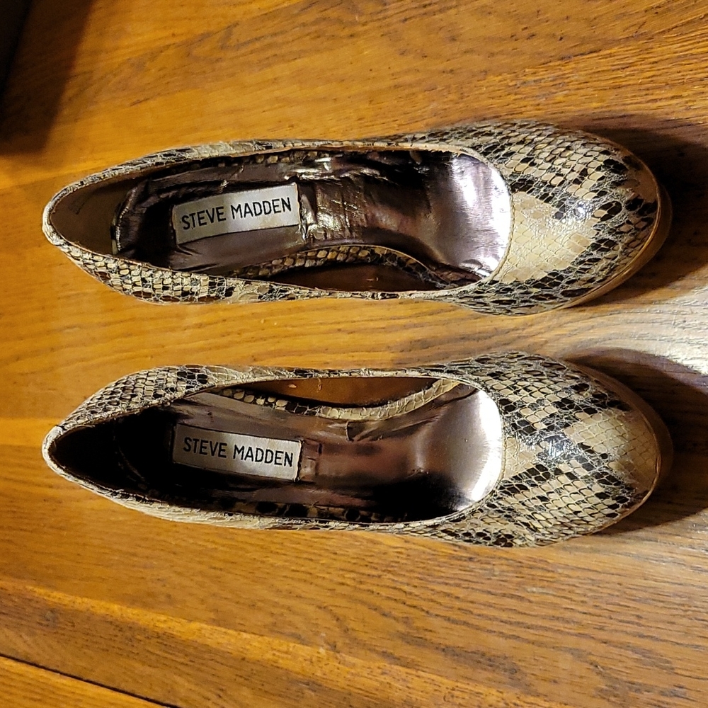 Steve Madden "Caryssa" sz pump